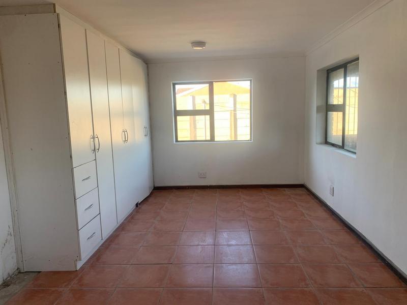 6 Bedroom Property for Sale in High Places Western Cape